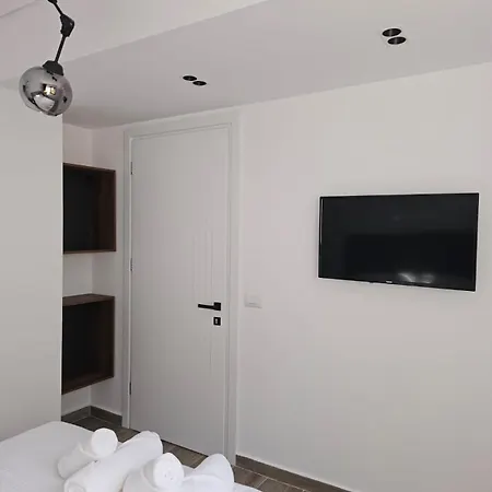 Ardit Seaside Daire Saranda