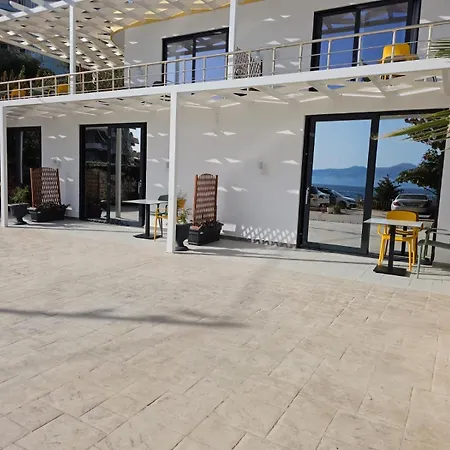 Ardit Seaside Apartment