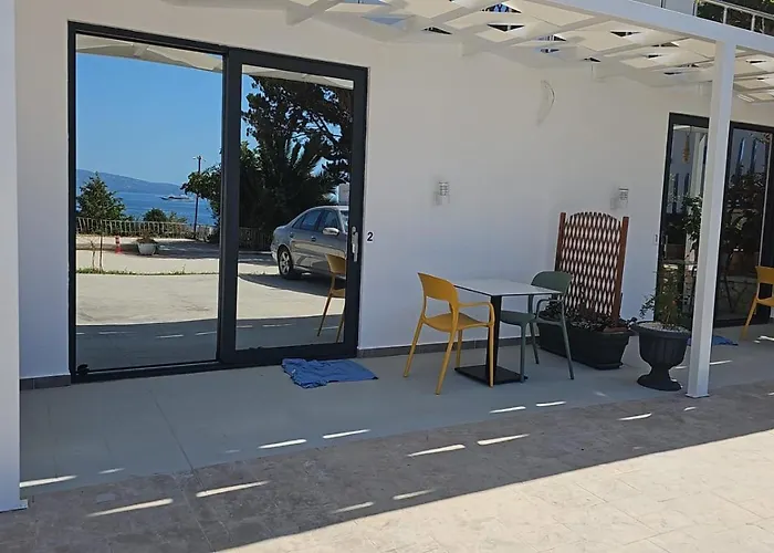 Ardit Seaside Apartment Sarande