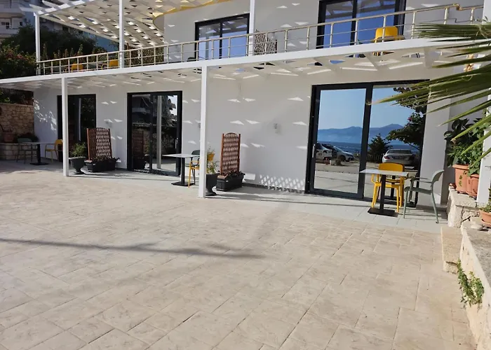 Ardit Seaside Apartment