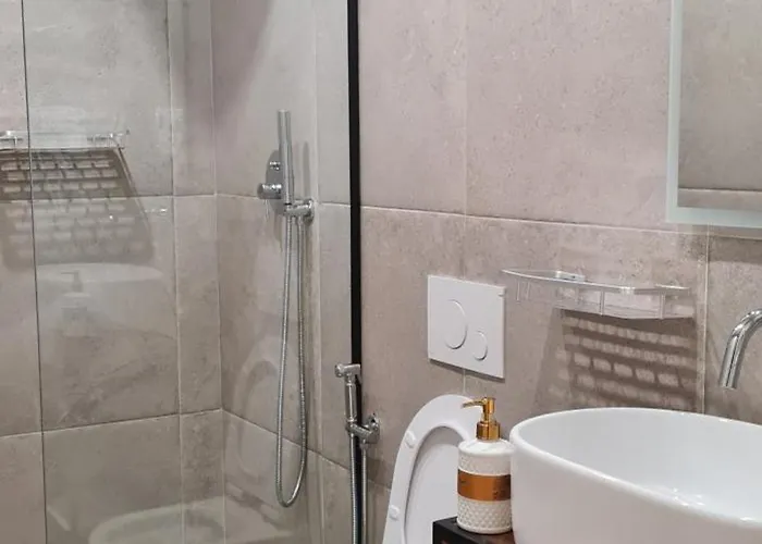 Ardit Seaside Apartment Sarande