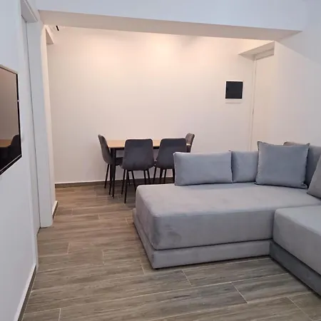 Ardit Seaside Apartment