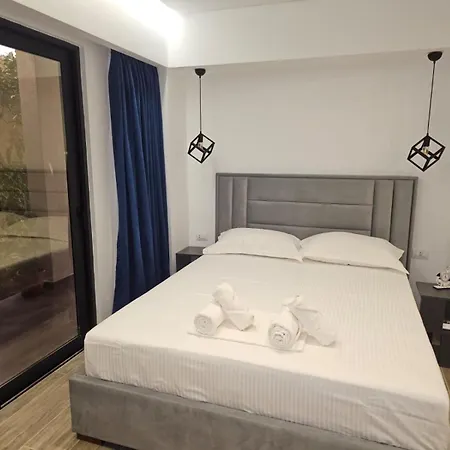 Ardit Seaside Apartment Sarande