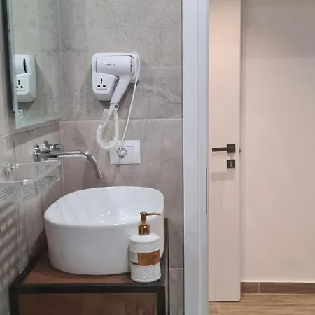 Ardit Seaside Apartment Sarandë